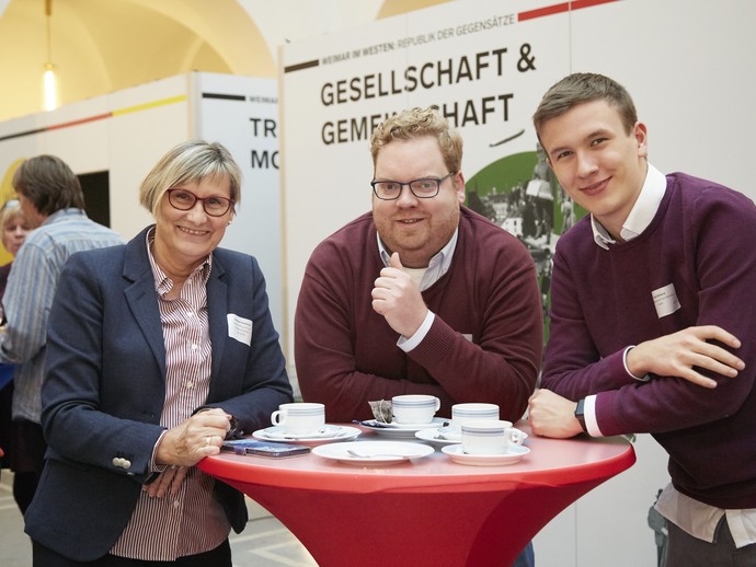 None (vergrößerte Bildansicht wird geöffnet)