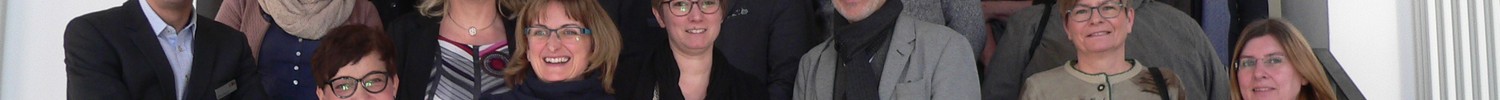 Gruppenfoto der Teilnehmer:innen