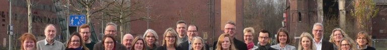 Gruppenfoto der Teilnehmer:innen