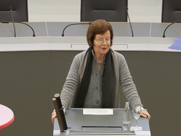 None (vergrößerte Bildansicht wird geöffnet)