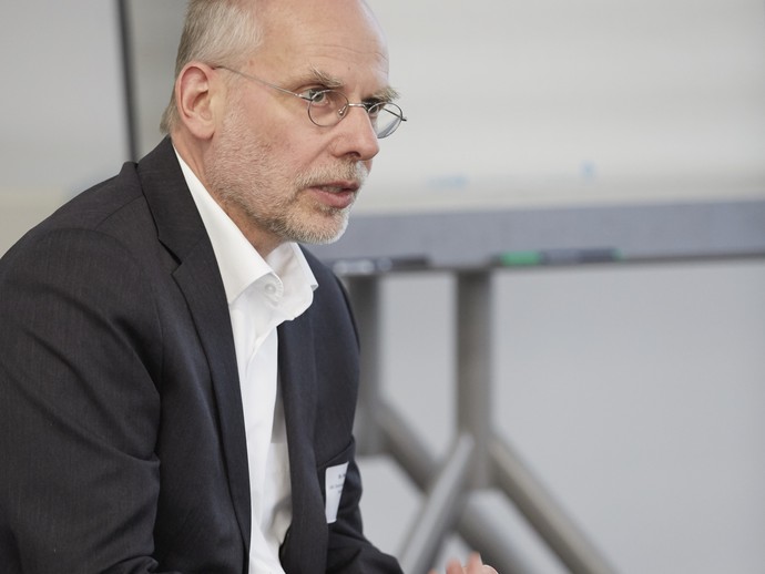 None (vergrößerte Bildansicht wird geöffnet)